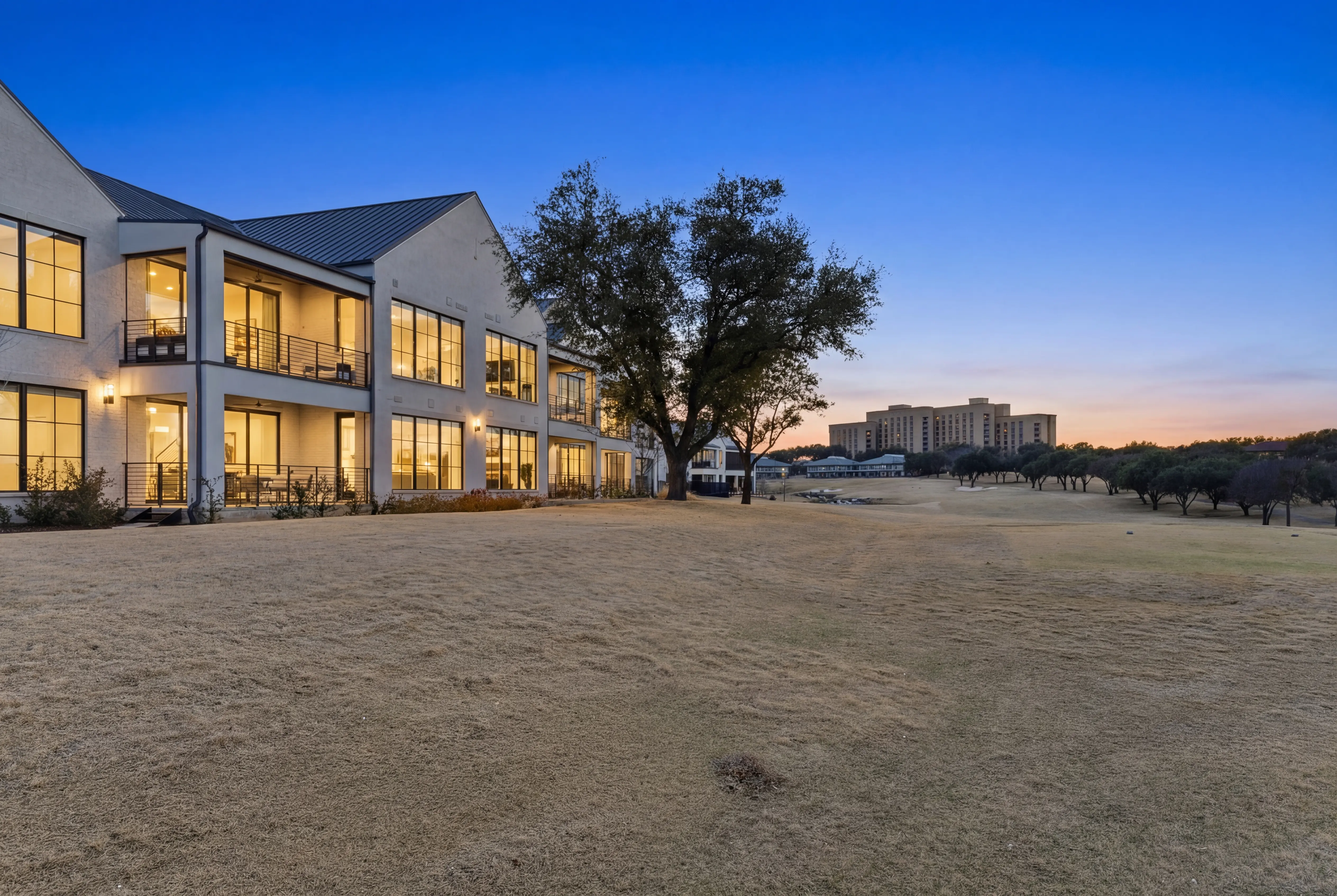The Residences Villa 3 Unit 22 - Luxury villa on the Nelson Golf Course at twilight
